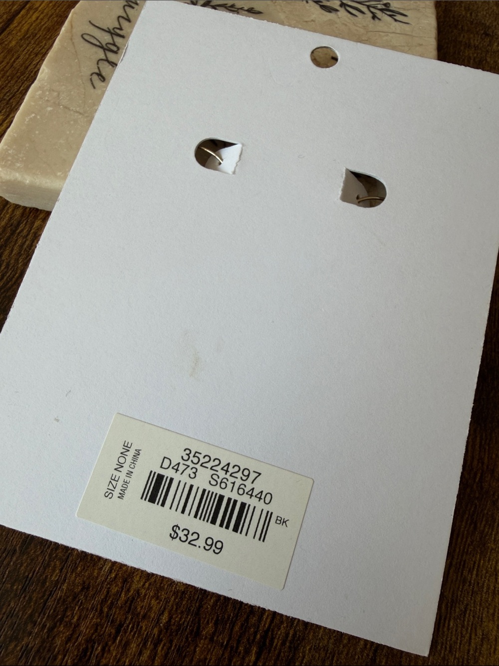 Accessories Identification - Picture 4 of 4